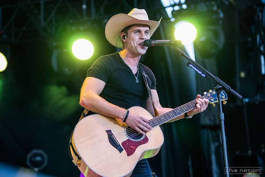 Dustin Lynch Announces “Stay Country Tour” 2020 Dates